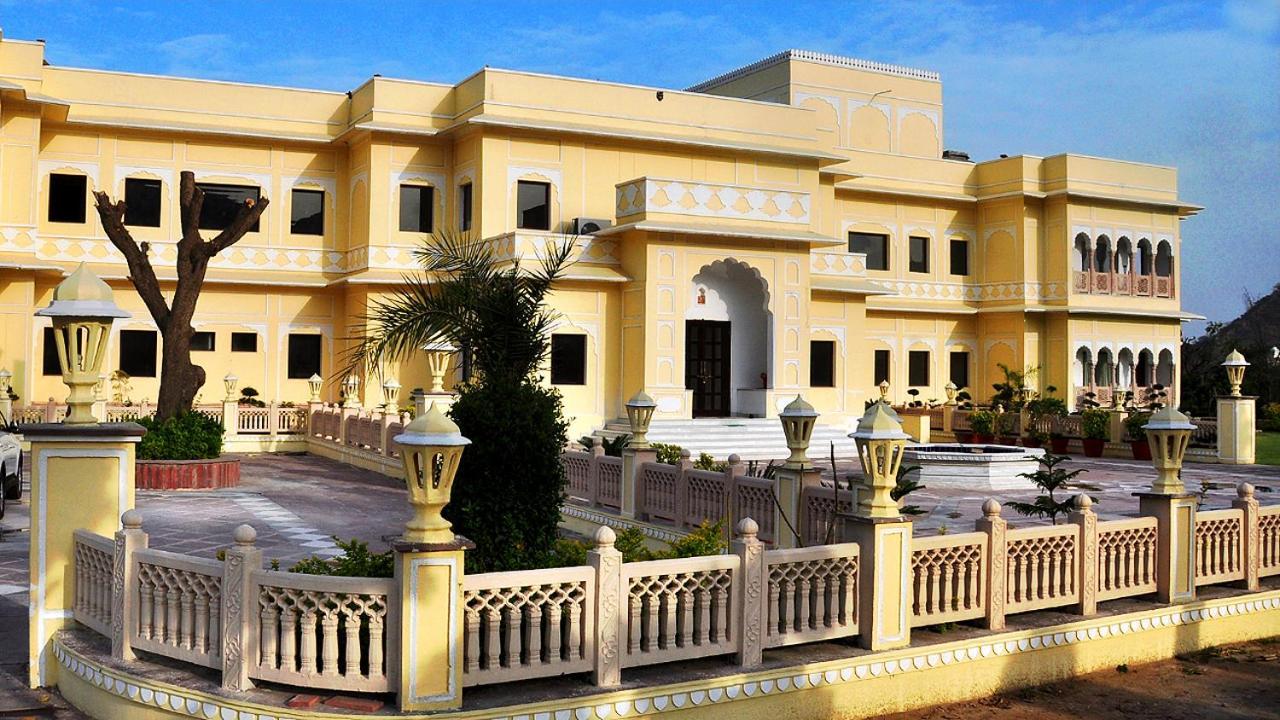 Hotel Raj Bagh Palace Jaipur Exteriör bild