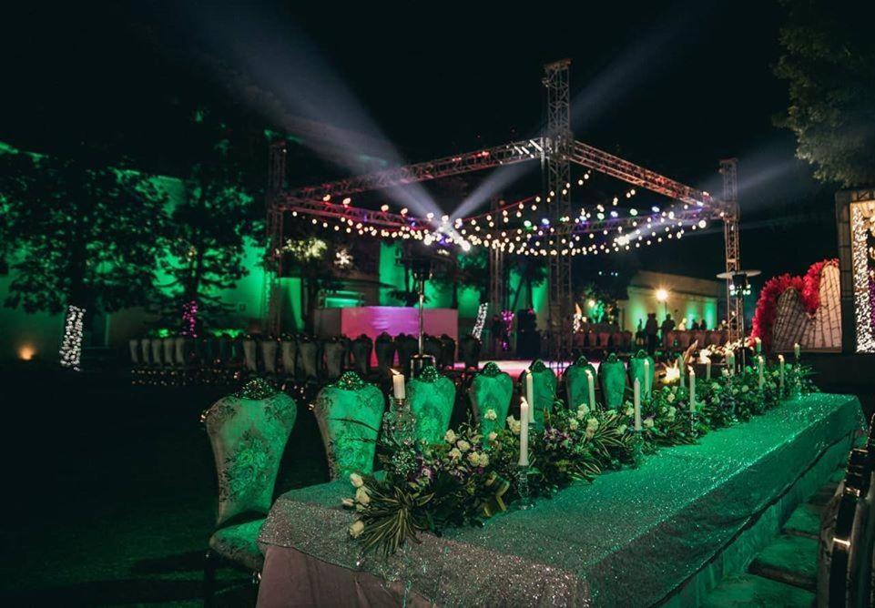 Hotel Raj Bagh Palace Jaipur Exteriör bild